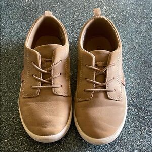 OshKosh B'gosh Tan Dress Shoes